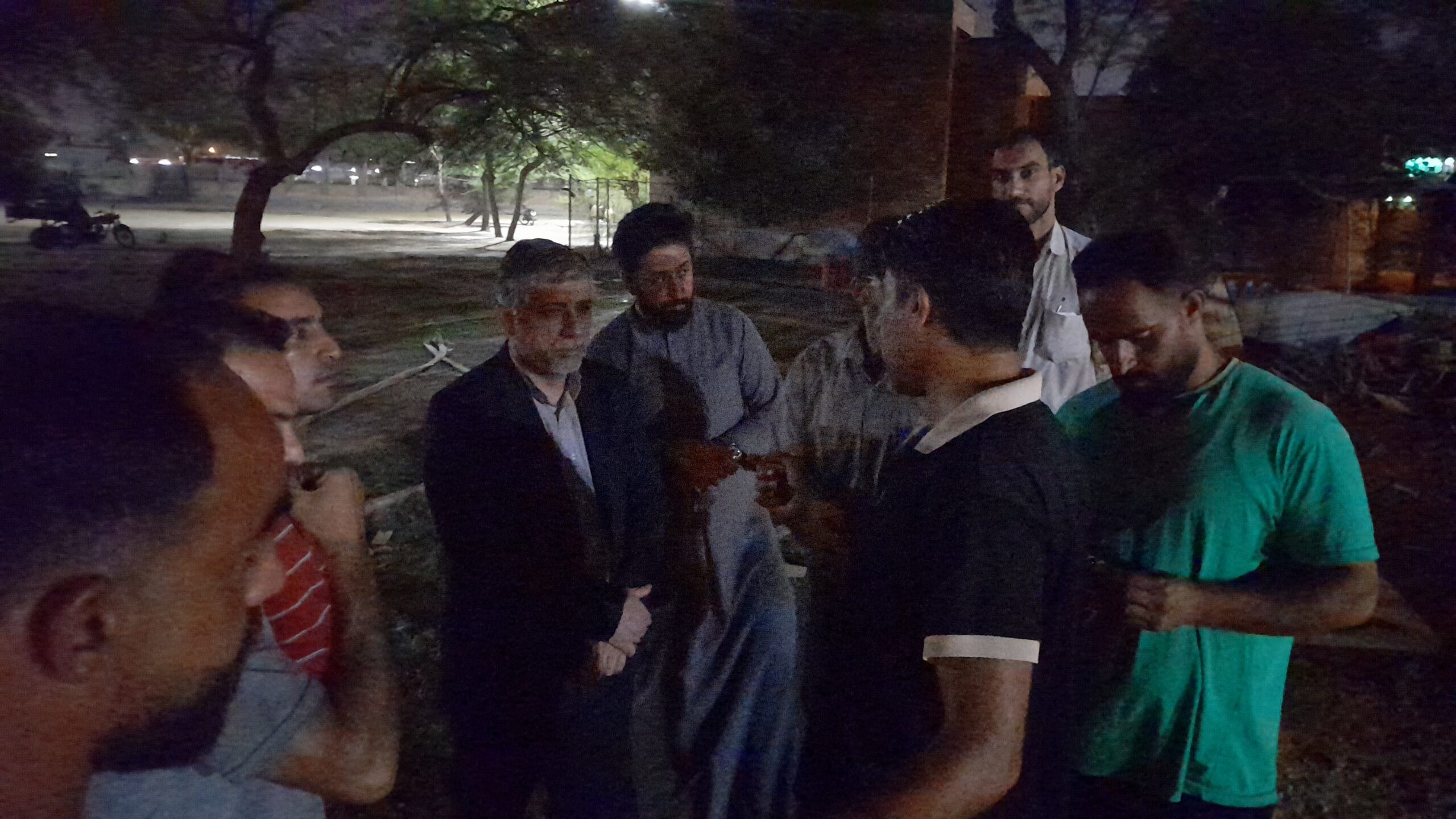 بازدید شبانه فرماندار اهواز از پارک و زمین ورزشی کوی مدرس