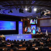 تأمین خوراک پایدار از اولویت‌های نخست وزارت نفت برای واحدهای پتروشیمی است/ تولید ۸۰ میلیون تن محصول پتروشیمی تا پایان ۱۴۰۳