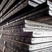 ریزش ۹۷ درصدی درآمد حاصل از فروش فولاد اکسین خوزستان؛ ارزش معامله فولاد اکسین خوزستان زمین‌گیر شد