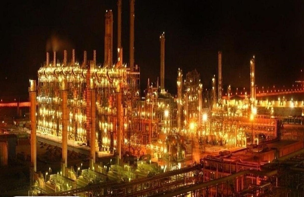 مارون در شش ماه نخست سال 43 همت فروش داشت