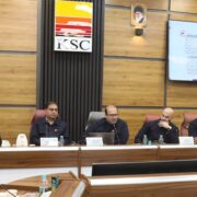 نشست خبری مدیرعامل فولاد خوزستان با حضور خبرنگاران برگزار شد .