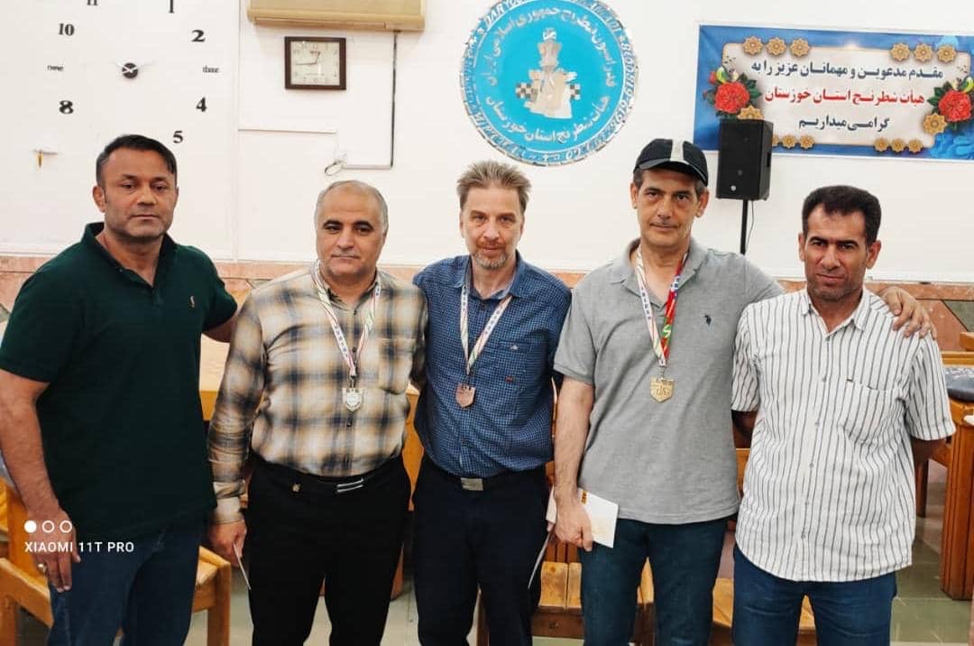 استمرار افتخار‌آفرینی‌ هفت‌تپه‌ای‌ها در میادین ورزشی؛ قهرمانی شطرنج‌بازان شرکت نیشکر هفت‌تپه در مسابقات شطرنج کارکنان شرکت توسعه نیشکر و صنایع جانبی