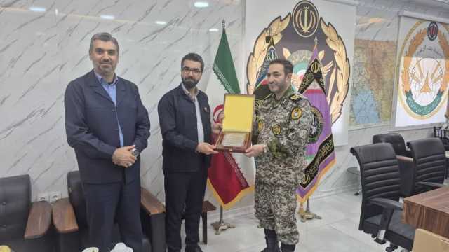 دیدار معاون منابع انسانی و امور اجتماعی شرکت فولاد خوزستان با فرمانده پدافند هوایی منطقه جنوب غرب کشور
