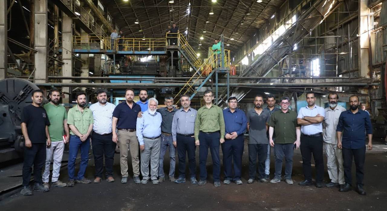 بازدید میدانی مدیرعامل شرکت نیشکر هفت‌تپه از مراحل پایانی اورهال در بخش‌های مختلف حوزه صنعت و تقدیر از زحمات کارکنان این حوزه جهت انجام موفقیت‌آمیز فصل اورهال