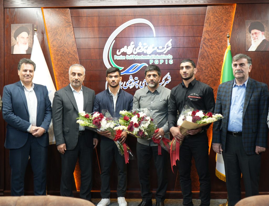 قهرمانان خوزستانی کشتی فرنگی جهان در پتروشیمی بندرامام استخدام شدند