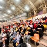 حضور زنان و دختران خوزستانی در ورزشگاه فولاد