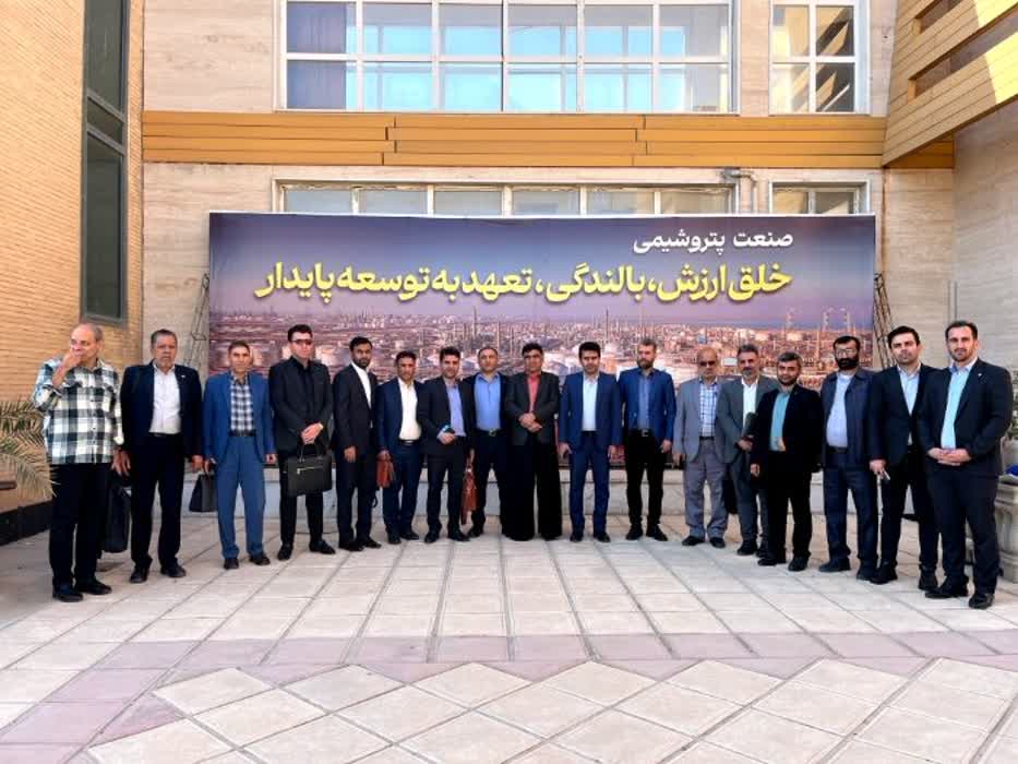 هلدینگ خلیج فارس: رسانه‌ها شریک اصلی توسعه پایدار صنعت پتروشیمی