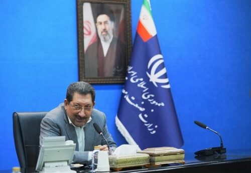 وزیر صمت عنوان کرد: احیای فولاد مبارکه و فولاد خوزستان از موضوعات اصلی وزارت صمت است