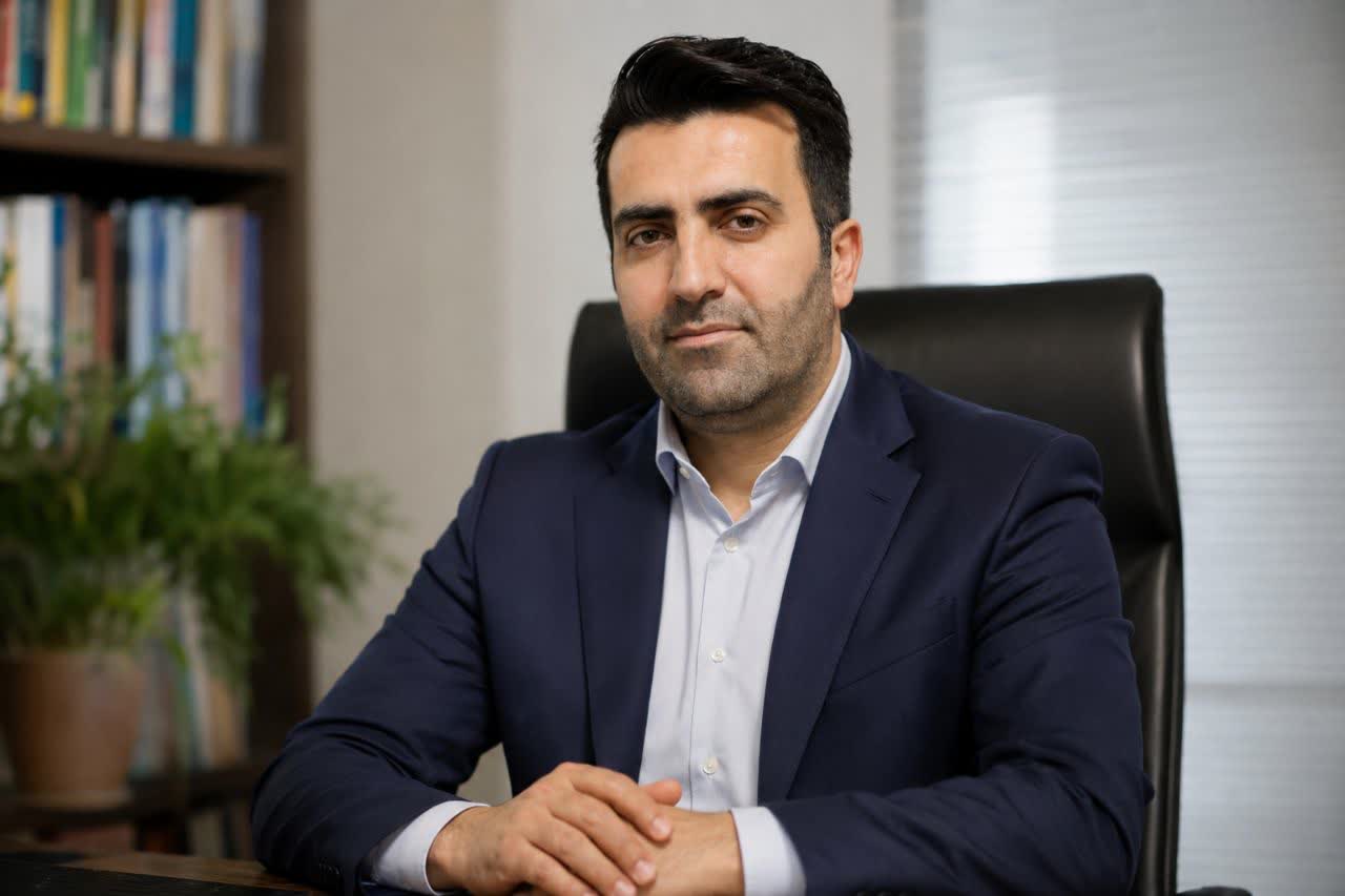 وقت خانه‌تکانی در ساختارهای مدیریتی !/حسین کریمی