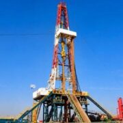 خیز مناطق نفت‌خیز جنوب برای توسعه حفاری؛ ۱۲۵ موقعیت جدید در ۴ میدان نفتی